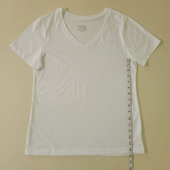 Time and Tru Women's Essential Short Sleeve V-Neck T-Shirt - Picture 8 of 12